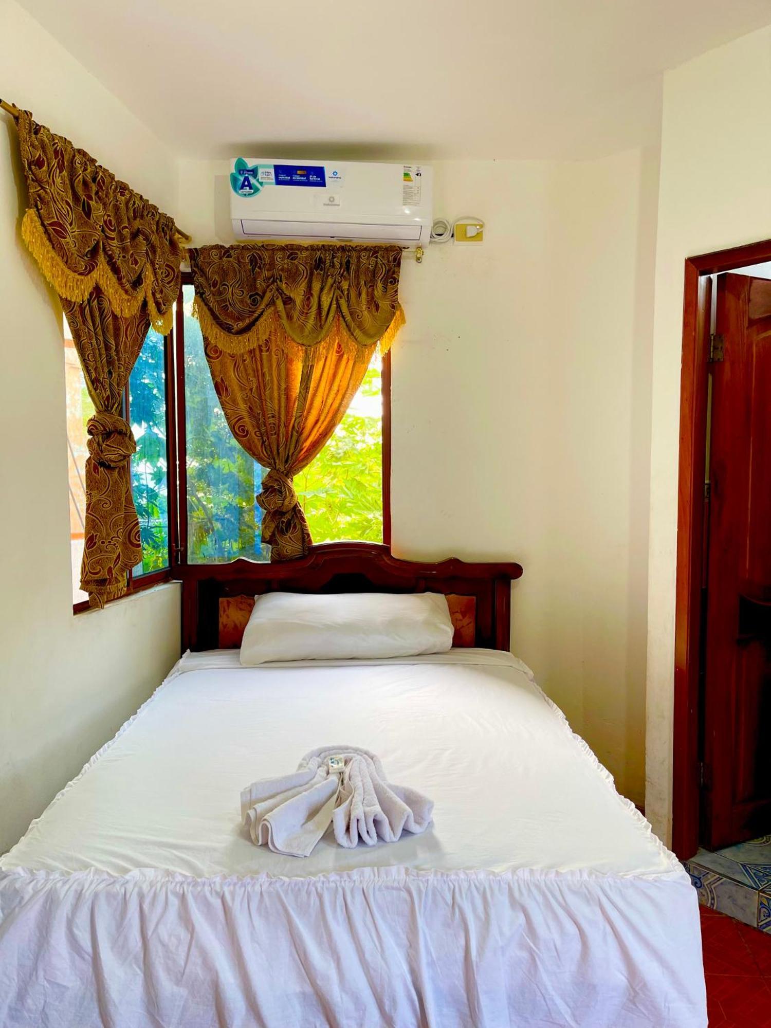 Hostal Vista Al Mar Hotell Puerto Baquerizo Moreno Eksteriør bilde