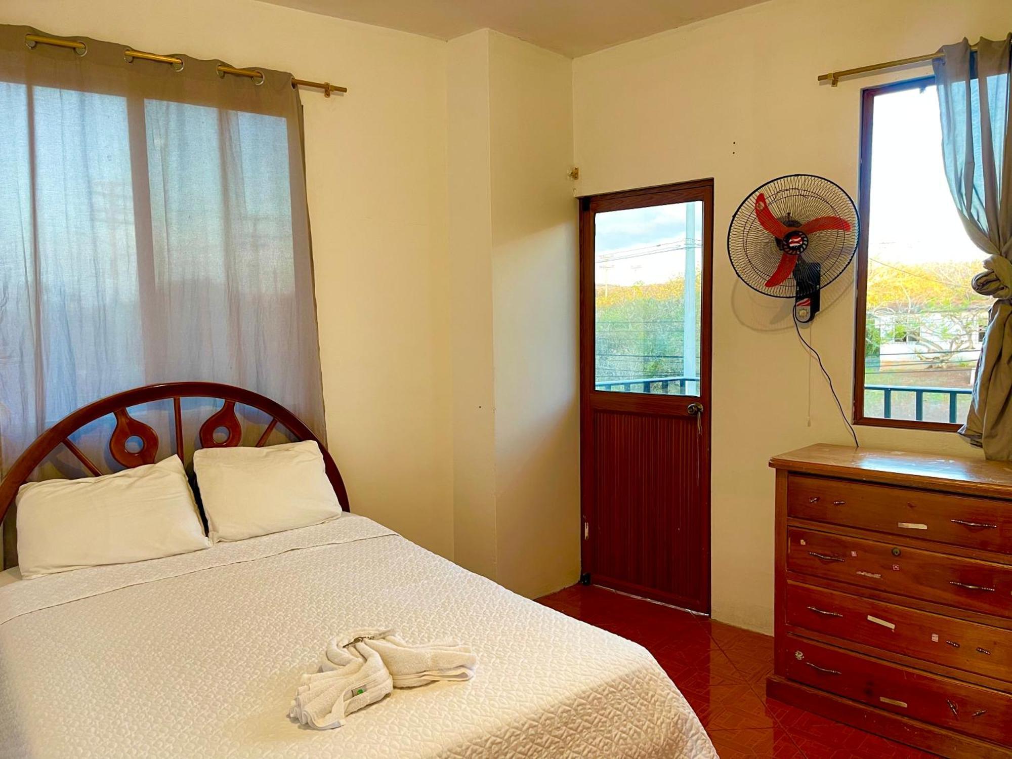 Hostal Vista Al Mar Hotell Puerto Baquerizo Moreno Eksteriør bilde
